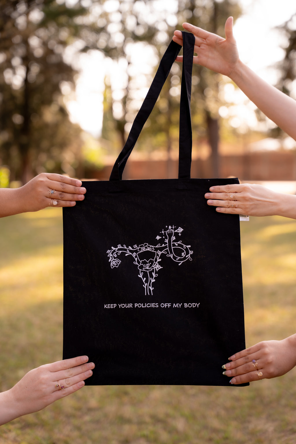 Tasche "KEEP YOUR POLICIES OFF MY BODY" Fairtrade Bio-Baumwolle