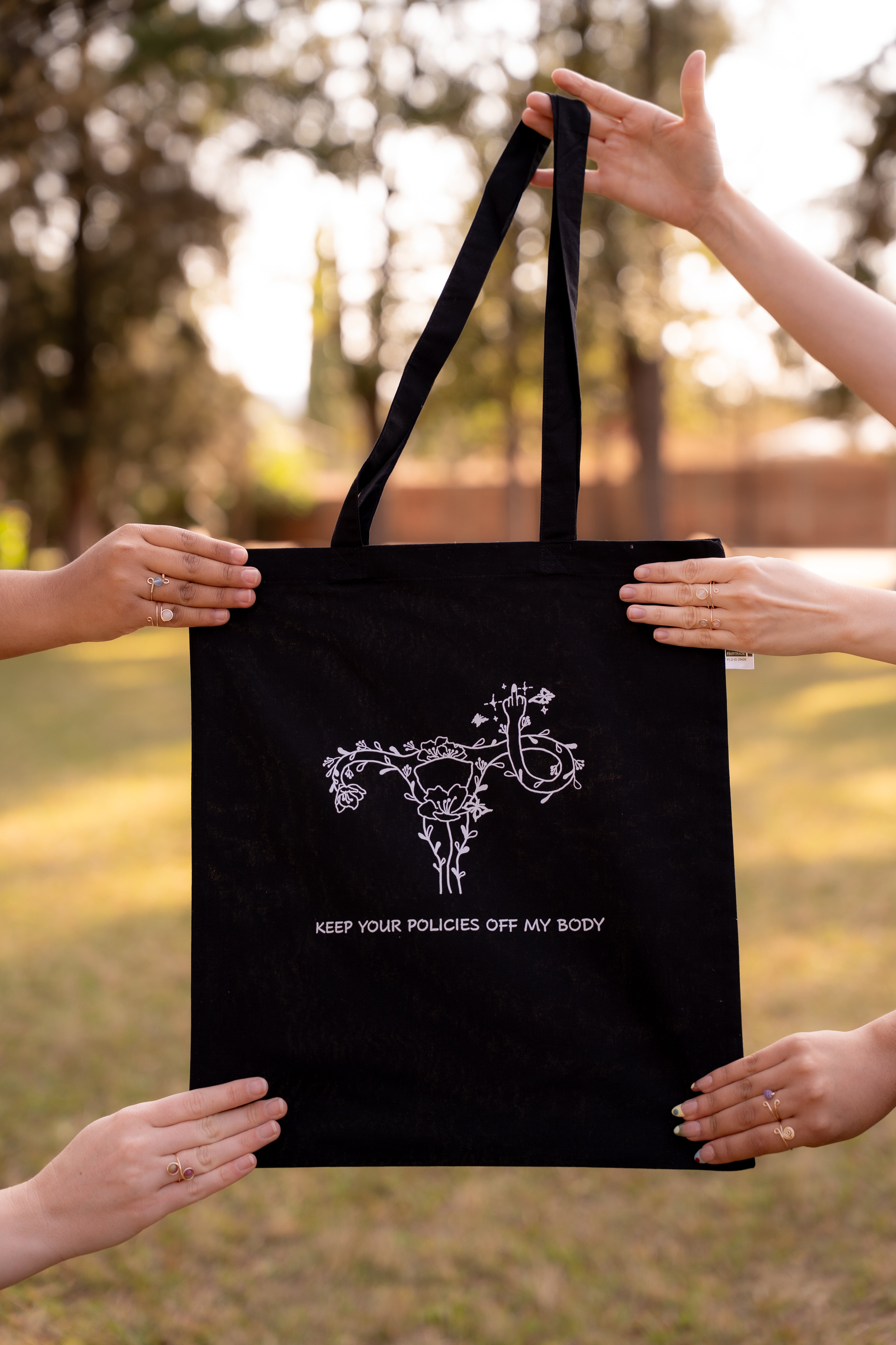 Tasche "KEEP YOUR POLICIES OFF MY BODY" Fairtrade Bio-Baumwolle