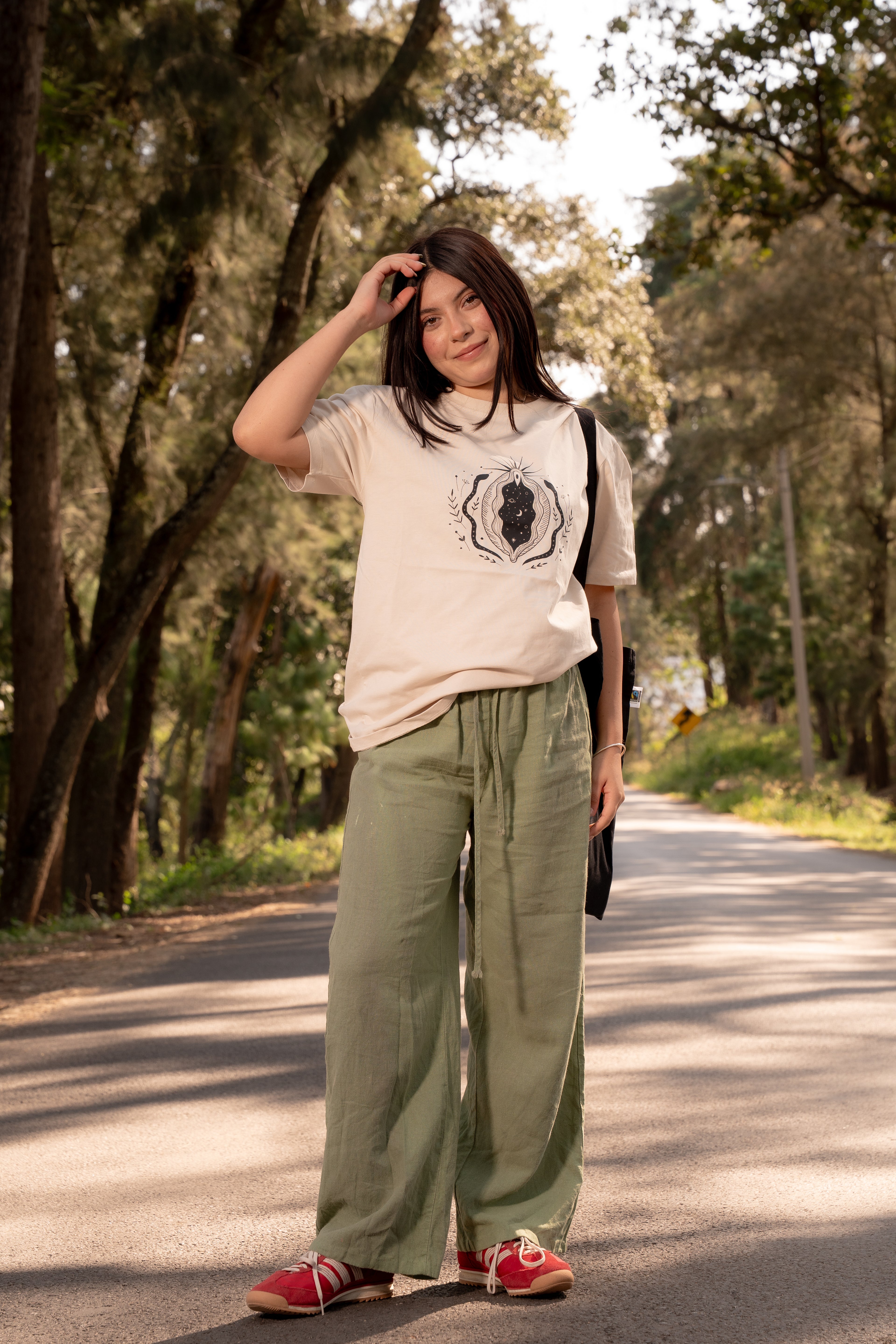 T-Shirt "Vulva Universe" Bio-Baumwolle Sand