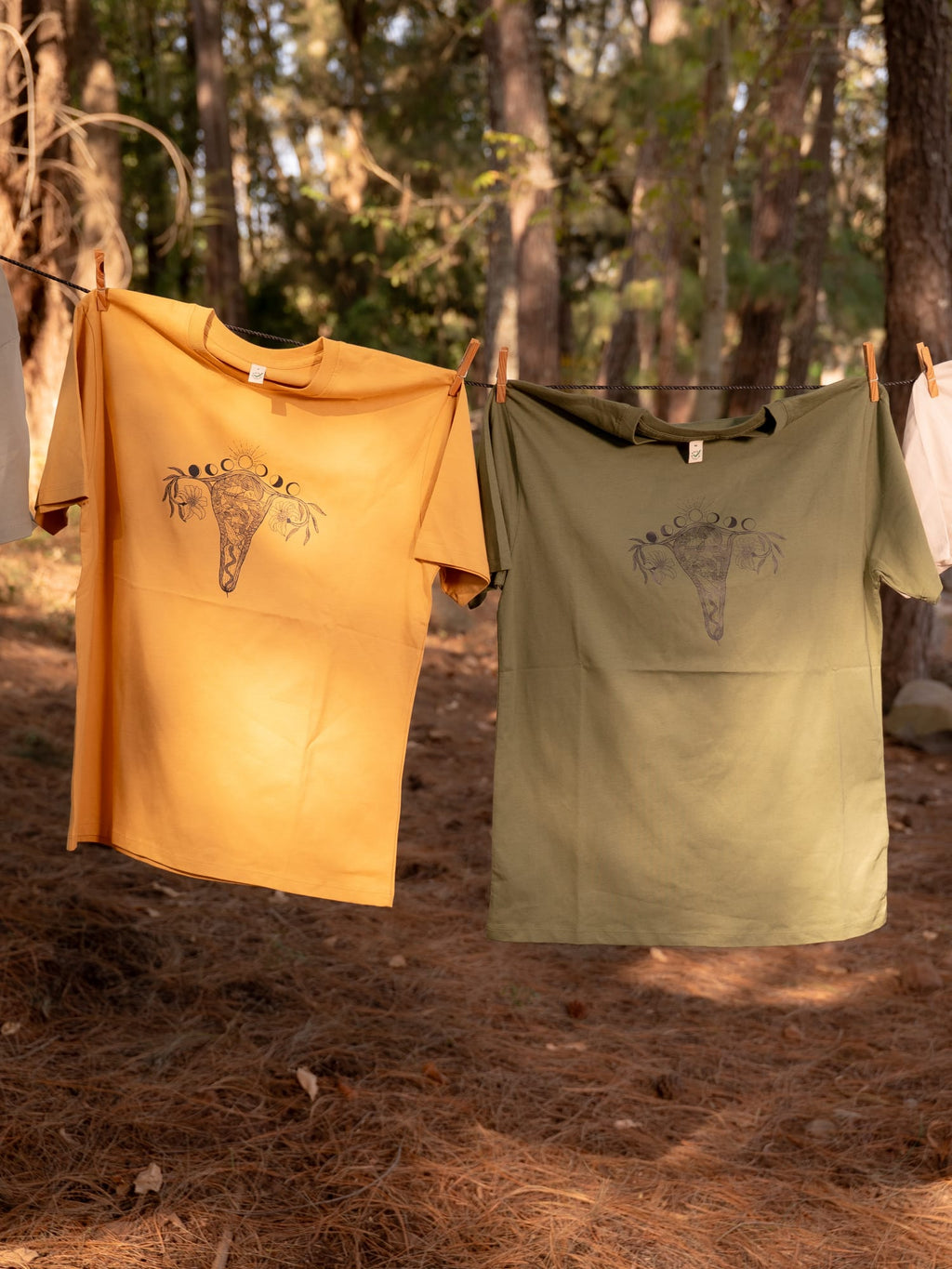 T-Shirt "Uterus-Generationen" Bio-Baumwolle Waldgrün